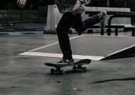 九游官网-再现辉煌与争议风暴，阿扎伦卡DWG高光时刻引爆网坛，赛事规则更新成热议焦点